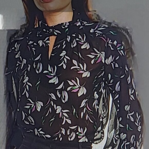 GRACIA Black Floral Chiffon Blouse Keyhole Neckline & Buttoned Cuffs -S - Picture 2 of 8